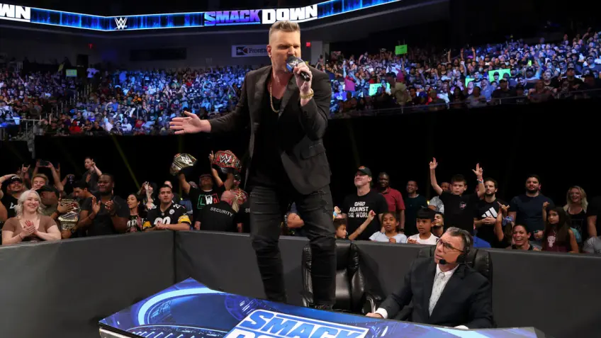 The Rock risponde alla citazione di Pat McAfee a SmackDown: “Ottimo promo”
